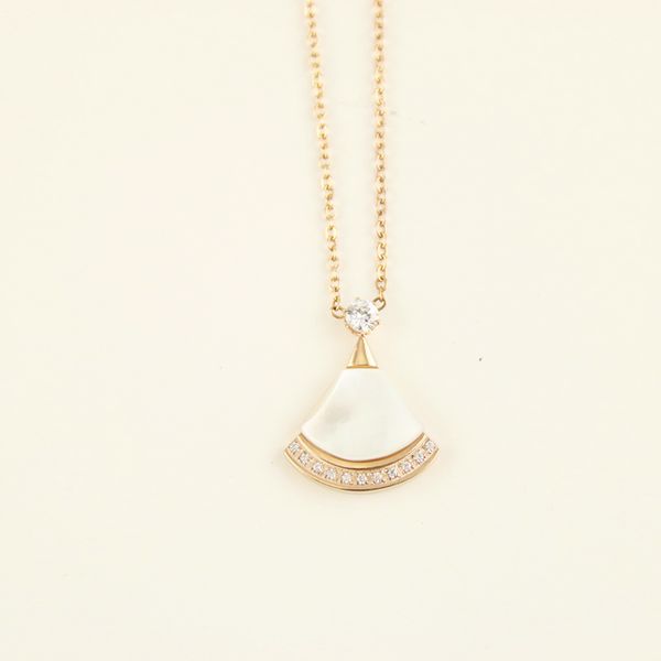 2020 chinese valentine's day limit han edition contracted small skirt pink silver necklace gift girlfriend fan collarbone chain
2020 chinese valentine's day limit han edition contracted small skirt pink silver necklace gift girlfriend fan collarbone chain