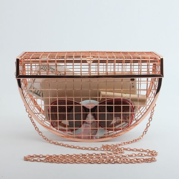 2020 new hollow metal cages women party clutch evening shoulder bag ladies handbag messenger bags purse unique fashion design
2020 new hollow metal cages women party clutch evening shoulder bag ladies handbag messenger bags purse unique fashion design