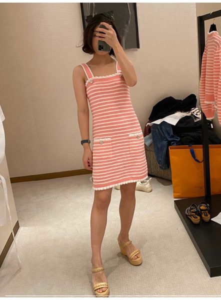 816 2020 brand same style regular sleeveless kint dress spaghetti strap dress yashi, Black;gray
816 2020 brand same style regular sleeveless kint dress spaghetti strap dress yashi, Black;gray