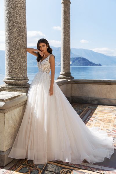 sleeveless wedding dresses women bridal gowns for girls beading lace applique wedding gowns court train robe de mariée custom made, White
sleeveless wedding dresses women bridal gowns for girls beading lace applique wedding gowns court train robe de mariée custom made, White