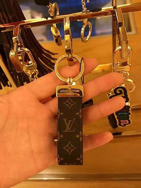 2020 fashion new keychain keyring for women bag car key chain trinket jewelry gift souvenirs with box for gift with box l996, Silver
2020 fashion new keychain keyring for women bag car key chain trinket jewelry gift souvenirs with box for gift with box l996, Silver