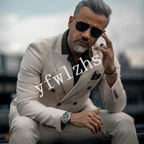 handsome double-breasted groomsmen peak lapel wedding groom tuxedos men suits wedding/prom/dinner man blazer(jacket+tie+pants) t212, Black;gray
handsome double-breasted groomsmen peak lapel wedding groom tuxedos men suits wedding/prom/dinner man blazer(jacket+tie+pants) t212, Black;gray