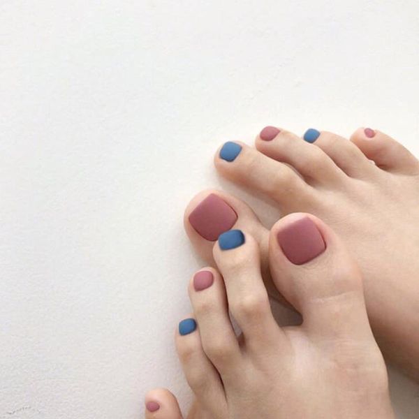 24pcs/box pink blue frosted jumping color foot fake nails square head full cover women fashion detachable false toenails tn, Red;gold
24pcs/box pink blue frosted jumping color foot fake nails square head full cover women fashion detachable false toenails tn, Red;gold