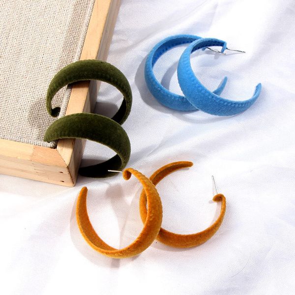 quality korean winter velvet plush stud earrings for women bow geometric round colorful statement earring female 2020 jewelry
quality korean winter velvet plush stud earrings for women bow geometric round colorful statement earring female 2020 jewelry