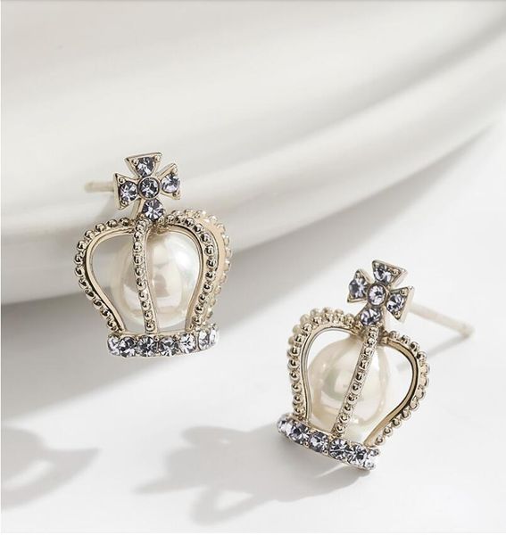 2020 new style earrings crown modeling imitation crystal imitation pearl earrings stud european and american style fashion accessories 045, Golden;silver
2020 new style earrings crown modeling imitation crystal imitation pearl earrings stud european and american style fashion accessories 045, Golden;silver