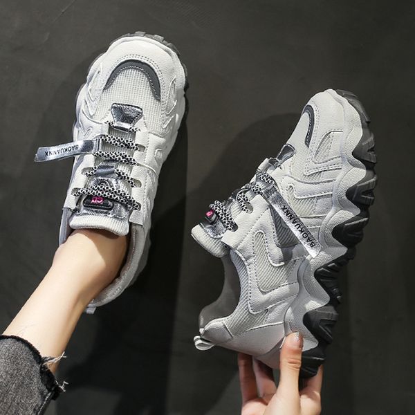leader show shoes woman light comfortable solf brand sneakers for women new zapatillas mujer 2020 woman athletic shoes trend 
leader show shoes woman light comfortable solf brand sneakers for women new zapatillas mujer 2020 woman athletic shoes trend