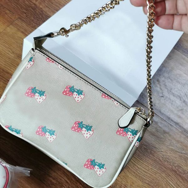 c+0ach fashion strawberry print single chain shoulder bag for women purses and handbags sac femme
c+0ach fashion strawberry print single chain shoulder bag for women purses and handbags sac femme