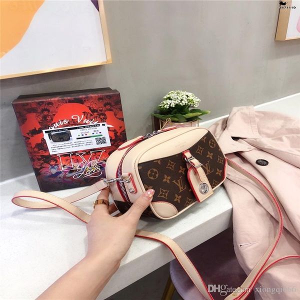 designer handbags gift bag leather luxury handbag wallet lady messenger bag summer bag lady handbagaa
designer handbags gift bag leather luxury handbag wallet lady messenger bag summer bag lady handbagaa