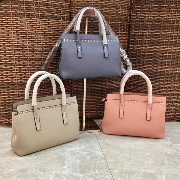 the new style rivet litchi pattern soft genuine cow leather women handbag one shoulder bag crossbody bag 3 color
the new style rivet litchi pattern soft genuine cow leather women handbag one shoulder bag crossbody bag 3 color