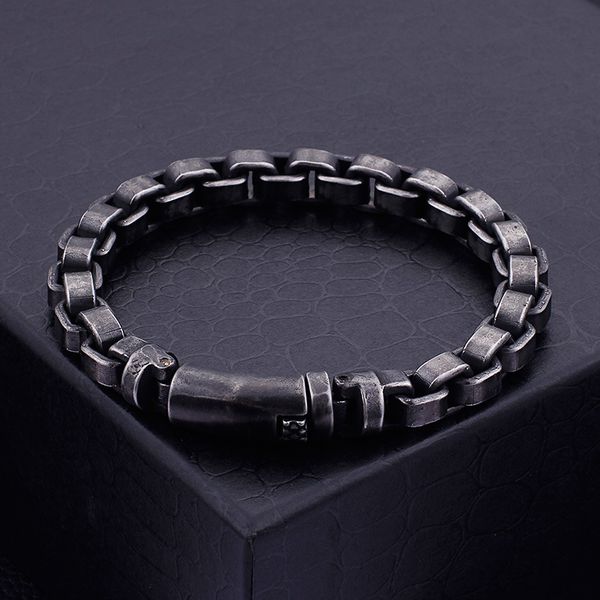 European and American fashion titanium steel bracelet hand-cast 316 stainless steel jewelry simple retro
European and American fashion titanium steel bracelet hand-cast 316 stainless steel jewelry simple retro