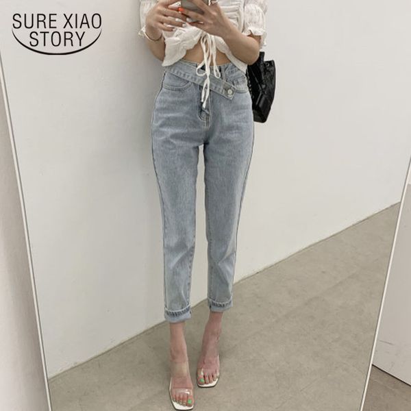 2020 autumn fashion mid waist button women jeans straight denim jeans for women streetwear female denim pants pantalon 10681, Blue
2020 autumn fashion mid waist button women jeans straight denim jeans for women streetwear female denim pants pantalon 10681, Blue