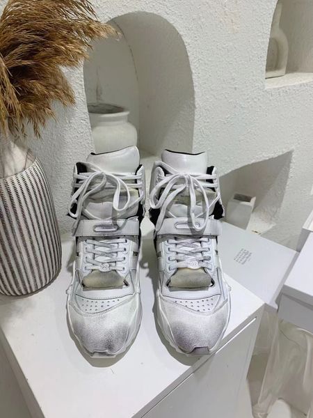 2020 autumn winter new luxury designer men's shoes retro leather high-sports casual shoes trend increased
2020 autumn winter new luxury designer men's shoes retro leather high-sports casual shoes trend increased