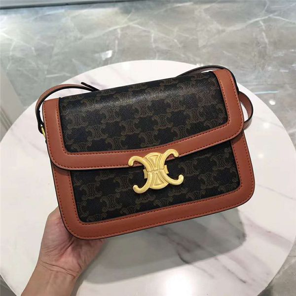 gold button al arch old pattern small square bag leather retro box messenger women's bag single shoulder underarm
gold button al arch old pattern small square bag leather retro box messenger women's bag single shoulder underarm
