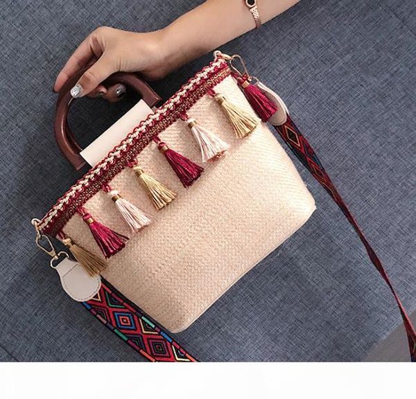 2020 new beach straw bag ethnic style ribbon tassel beach bag stitching contrast color female bag
2020 new beach straw bag ethnic style ribbon tassel beach bag stitching contrast color female bag