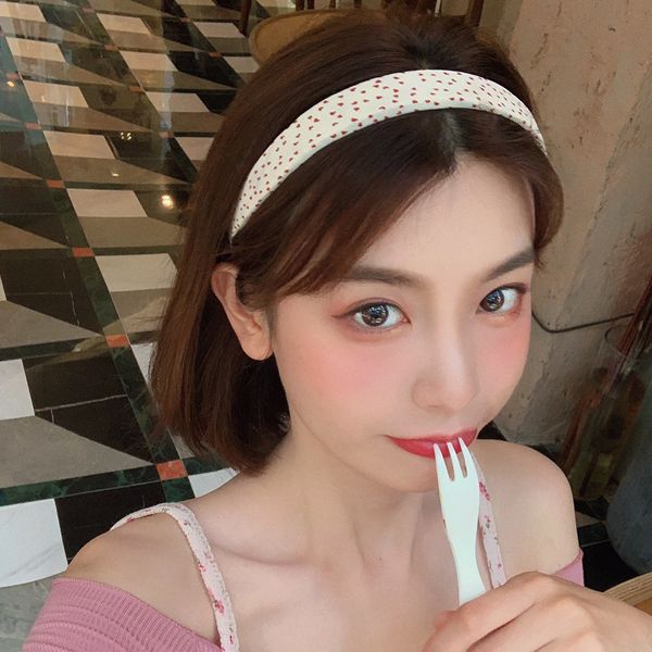 hair accessories sweet hoop female korean wild headband simple retro girls temperament love heart print hairband headwear
hair accessories sweet hoop female korean wild headband simple retro girls temperament love heart print hairband headwear