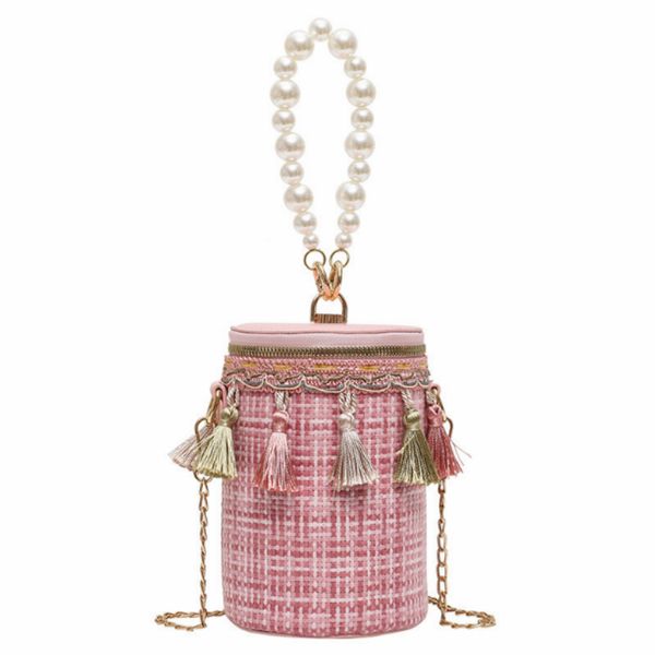 2020 ins сладких lady pearl tote bucket bag мода нового качество шерсть женщины конструктора сумка кисточка цепь плечо сумка
2020 ins сладких lady pearl tote bucket bag мода нового качество шерсть женщины конструктора сумка кисточка цепь плечо сумка