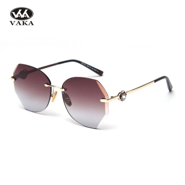 sunglasses 2021 selling fashion brand women vintage sunglass female feminino uv400, White;black
sunglasses 2021 selling fashion brand women vintage sunglass female feminino uv400, White;black