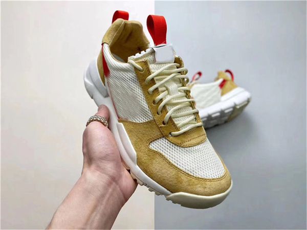 2020 original tom sachs x craft mars yard 2.0 ts joint limited sneaker natural sport red maple authentic running shoes with box
2020 original tom sachs x craft mars yard 2.0 ts joint limited sneaker natural sport red maple authentic running shoes with box