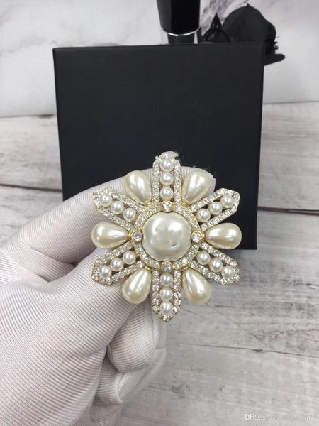 fashion luxury women's female's ladies stamped cross pearls crystals hollow out brooches pins with box ing, Gray
fashion luxury women's female's ladies stamped cross pearls crystals hollow out brooches pins with box ing, Gray