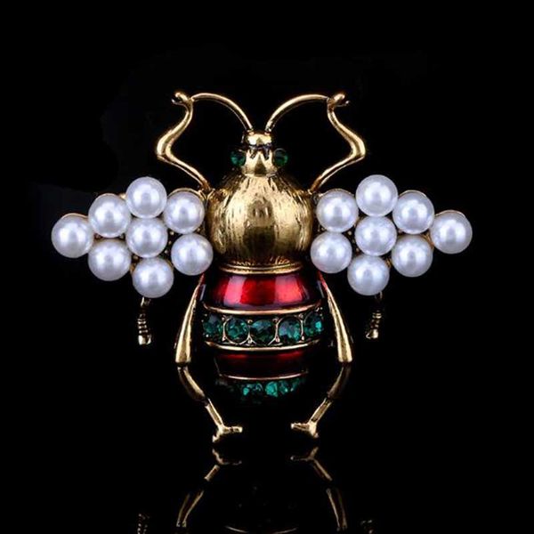wholesale retro fashion blue red enamel bee brooch pins crystal pearl brooches women men children suit lapel pins accessories jewelry, Gray
wholesale retro fashion blue red enamel bee brooch pins crystal pearl brooches women men children suit lapel pins accessories jewelry, Gray