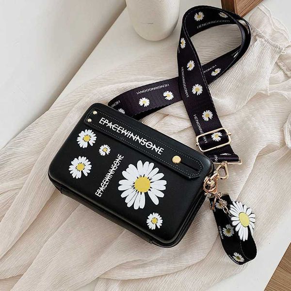 g-dragon bag square flower summer wide shoulder strap fashion women pure and bag casual messenger small handbags mkucq, Red;black
g-dragon bag square flower summer wide shoulder strap fashion women pure and bag casual messenger small handbags mkucq, Red;black