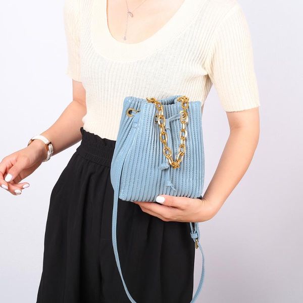 women shoulder bags chain bucket tote fashion solid color pu leather handbags popular simple female daily bag
women shoulder bags chain bucket tote fashion solid color pu leather handbags popular simple female daily bag