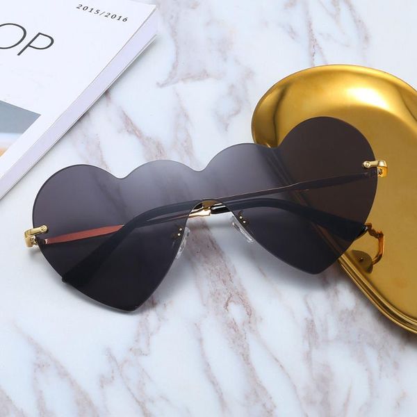 heart-shaped sunglasses ladies fashion rimless glasses cute colorful transparent glasses cat eye sunglasses, White;black
heart-shaped sunglasses ladies fashion rimless glasses cute colorful transparent glasses cat eye sunglasses, White;black