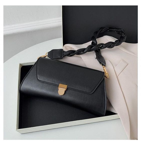 твердые цепи сумки на ремне, вскользь тканый ремешок для женщин crossbody сумки для женщин 2020 новая площадь женщины сумка bolsos
твердые цепи сумки на ремне, вскользь тканый ремешок для женщин crossbody сумки для женщин 2020 новая площадь женщины сумка bolsos
