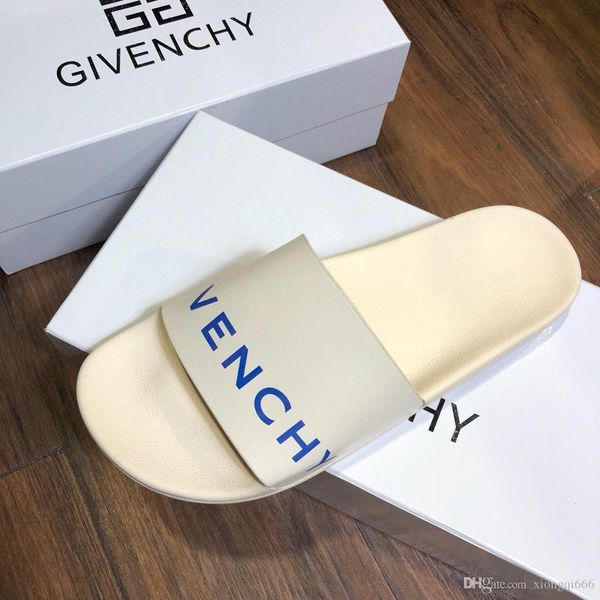 summer luxury designer summer men's fashion slippers, home comfortable casual slippers, high-quality men's shoes, Red;white
summer luxury designer summer men's fashion slippers, home comfortable casual slippers, high-quality men's shoes, Red;white