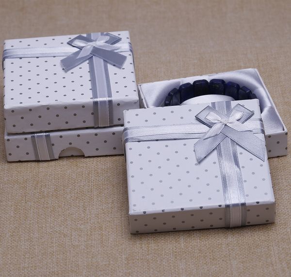 бесплатная доставка новые 30pcs / lot белый браслет часы коробка подарка случай 9 * 9 * 2.2cm fashion mx200810, Black;white
бесплатная доставка новые 30pcs / lot белый браслет часы коробка подарка случай 9 * 9 * 2.2cm fashion mx200810, Black;white