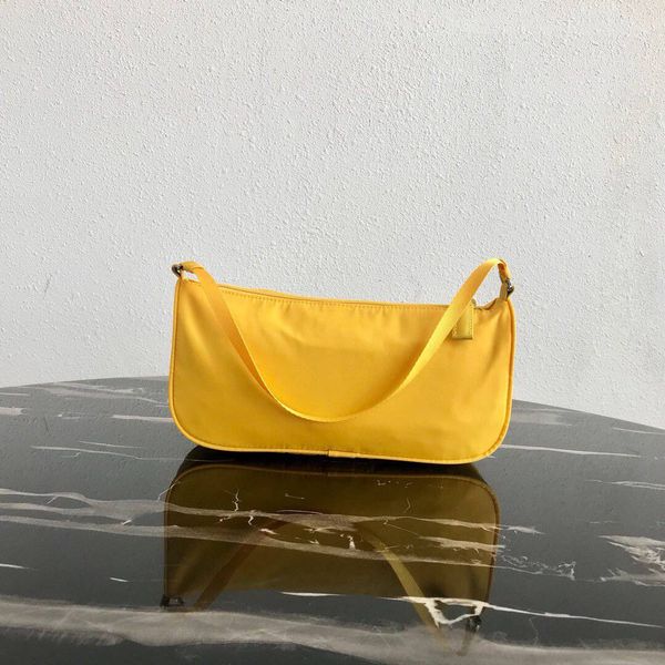 designer hobo bag handbag designer armpit bag waterproof canvas fabric lady clutch bag luxury designer crossbody bags wholesale
designer hobo bag handbag designer armpit bag waterproof canvas fabric lady clutch bag luxury designer crossbody bags wholesale