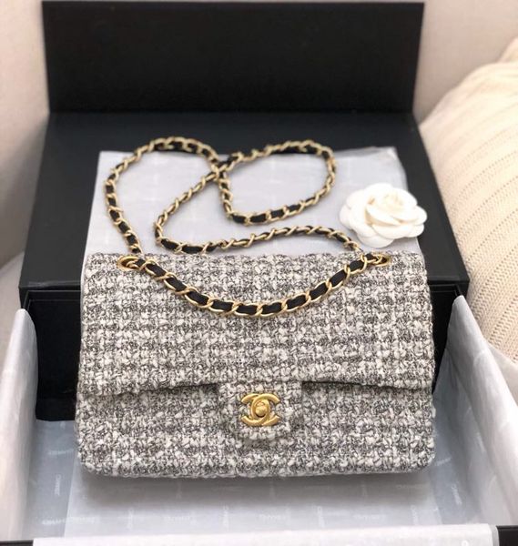 the new flannelette bag 7a high-end quality, fashion, elegant and simple is one of the must-have items that people pursue
the new flannelette bag 7a high-end quality, fashion, elegant and simple is one of the must-have items that people pursue