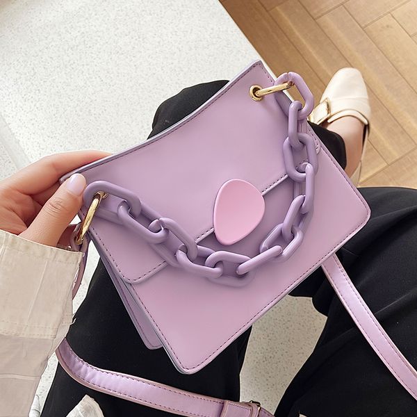 chain shoulder messenger bag solid color flip square tote bag 2020 fashion new high-quality pu leather women's designer handbag
chain shoulder messenger bag solid color flip square tote bag 2020 fashion new high-quality pu leather women's designer handbag