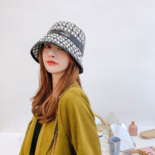 2020 fashion autumn winter women hats bucket hat caps chic plaid fisherman hat panama pu leather stitching warm bucket, Blue;gray
2020 fashion autumn winter women hats bucket hat caps chic plaid fisherman hat panama pu leather stitching warm bucket, Blue;gray