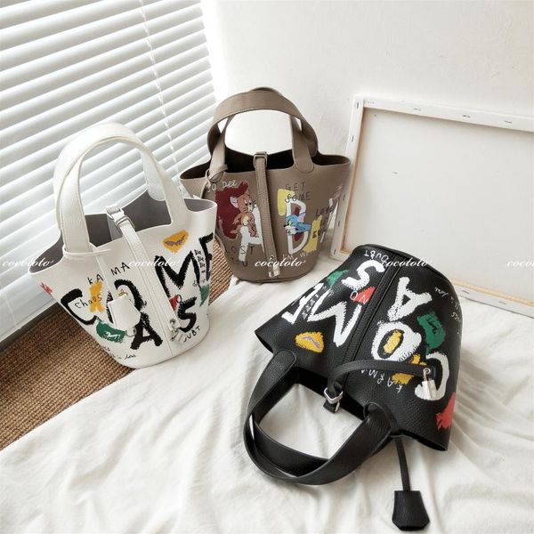 large-capacity hand-painted women's pu leather handbags women messenger bags female handbag large ladies hand bag vintage
large-capacity hand-painted women's pu leather handbags women messenger bags female handbag large ladies hand bag vintage