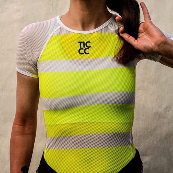 female brand ticc mtb cool mesh superlight cycling base layers women bicycle shirt breathable underwear jersey girl bike riding, Black;red
female brand ticc mtb cool mesh superlight cycling base layers women bicycle shirt breathable underwear jersey girl bike riding, Black;red