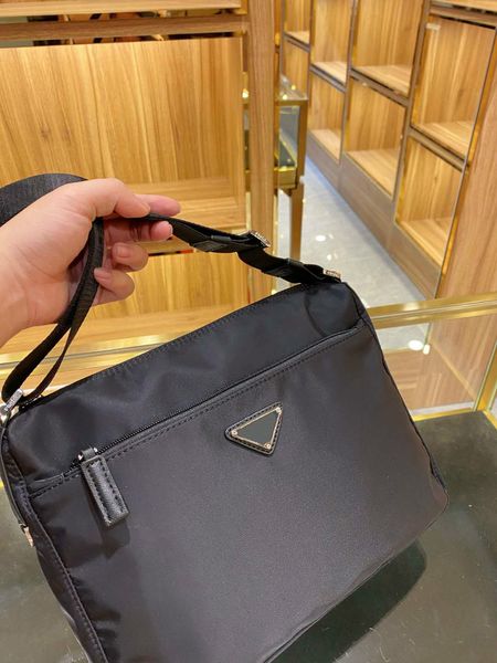 men's women's new designer's crossbody bags shoulder bags small size solid color black with pockets pd20092502
men's women's new designer's crossbody bags shoulder bags small size solid color black with pockets pd20092502