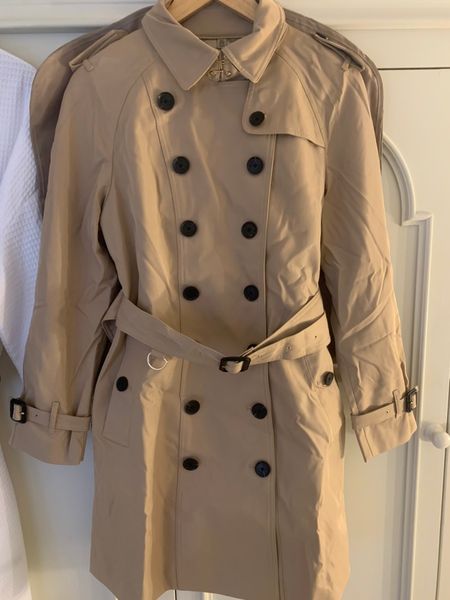 classic women fashion england middle long trench coat/british designer double breasted slim belted trench for women f260a2048s-xxl, Tan;black
classic women fashion england middle long trench coat/british designer double breasted slim belted trench for women f260a2048s-xxl, Tan;black