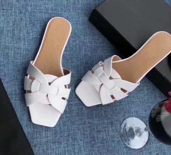 2020 the new classical designer open-toe small square toe sandals patent leather cowhide cowhide stone lining inside padded sheepskin, Black
2020 the new classical designer open-toe small square toe sandals patent leather cowhide cowhide stone lining inside padded sheepskin, Black