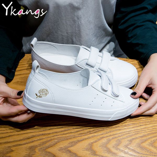 women's pu leather shoes flats 2020 spring summer causal sneakers ladies floral embroidery breathable loafers white shoes mujer, Black
women's pu leather shoes flats 2020 spring summer causal sneakers ladies floral embroidery breathable loafers white shoes mujer, Black