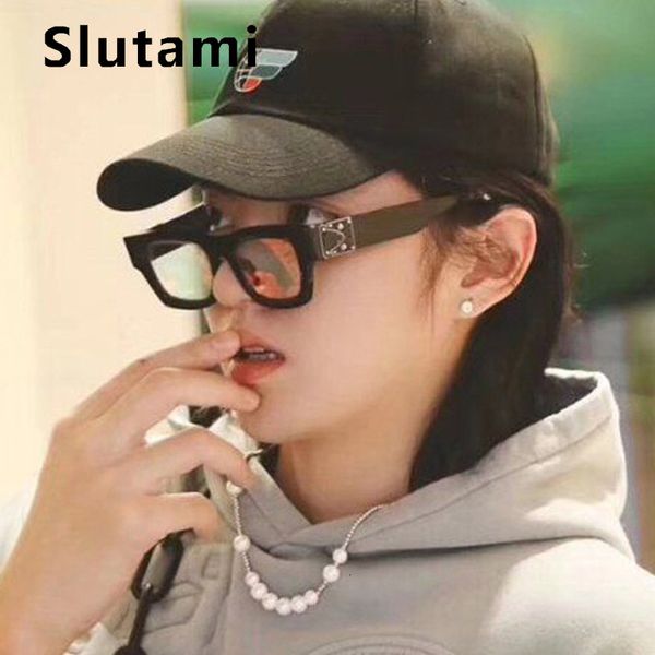 2020 vintage square rivet sunglasses for men women hip hop punk sun glasses male small frame print shades, White;black
2020 vintage square rivet sunglasses for men women hip hop punk sun glasses male small frame print shades, White;black