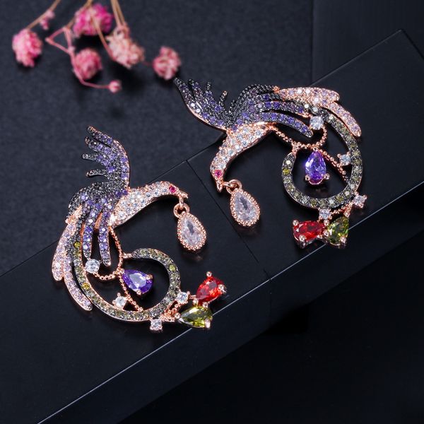 2020 high-quality vintage s925 silver needle color phoenix bird earrings exquisite zircon stud earrings luxury ladies jewelry
2020 high-quality vintage s925 silver needle color phoenix bird earrings exquisite zircon stud earrings luxury ladies jewelry