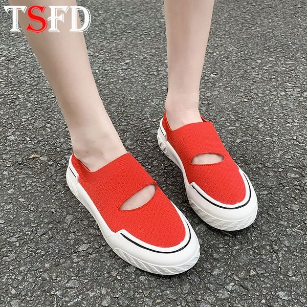 mesh hollow women's sports shoes breathable female sneakers slip-ons flats womens running shoes lightweight woman sport d2 
mesh hollow women's sports shoes breathable female sneakers slip-ons flats womens running shoes lightweight woman sport d2
