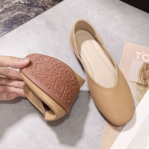 fashion single shoes women 2020 spring and autumn new supersoft bottom shallow mouth flat beanie shoesonepedalfashion lazy shoes, Black
fashion single shoes women 2020 spring and autumn new supersoft bottom shallow mouth flat beanie shoesonepedalfashion lazy shoes, Black