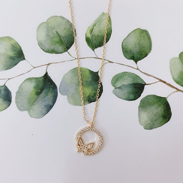 design full diamond circle butterfly female clavicle necklace chain with bag, Silver
design full diamond circle butterfly female clavicle necklace chain with bag, Silver