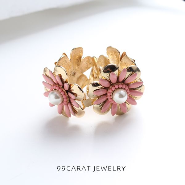 nine nine european and american fashion temperament beauty decoration texture pink | blue three-dimensional flower bracele, Black
nine nine european and american fashion temperament beauty decoration texture pink | blue three-dimensional flower bracele, Black