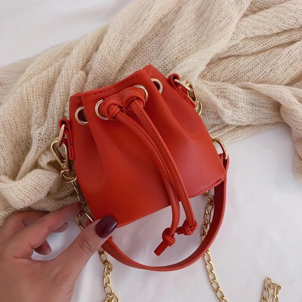 2020 new fashion luxury bucket shoulder bag women drawstring crossbody bag female messenger bags ladies synthetic leather shopping handbag
2020 new fashion luxury bucket shoulder bag women drawstring crossbody bag female messenger bags ladies synthetic leather shopping handbag