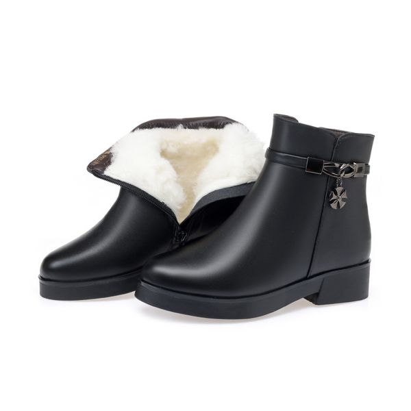 100% natural full genuine leather boots inisde plush / wool warm winter boots low-heel plus size women shoes snow, Black
100% natural full genuine leather boots inisde plush / wool warm winter boots low-heel plus size women shoes snow, Black