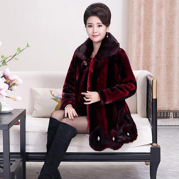 2020 new autumn winter middle aged women faux fur coat turn-down collar full sleeve loose large size fake overcoats y20, Black
2020 new autumn winter middle aged women faux fur coat turn-down collar full sleeve loose large size fake overcoats y20, Black