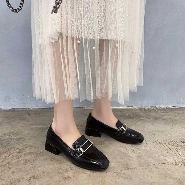 patent leather dress shoes for women black square med heels metal decoration women basic shoes oxford for size 34-43
patent leather dress shoes for women black square med heels metal decoration women basic shoes oxford for size 34-43